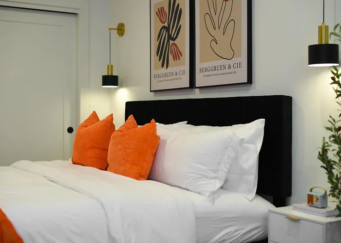 Apartment Lux King Bed Gym Free Parking Pittsburgh