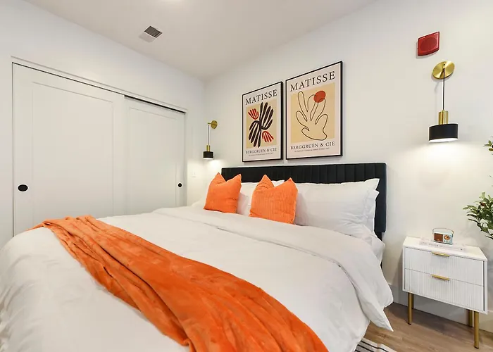 Lux King Bed Gym Free Parking Apartment *