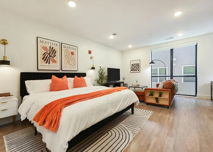 Lux King Bed Gym Free Parking Apartment Pittsburgh