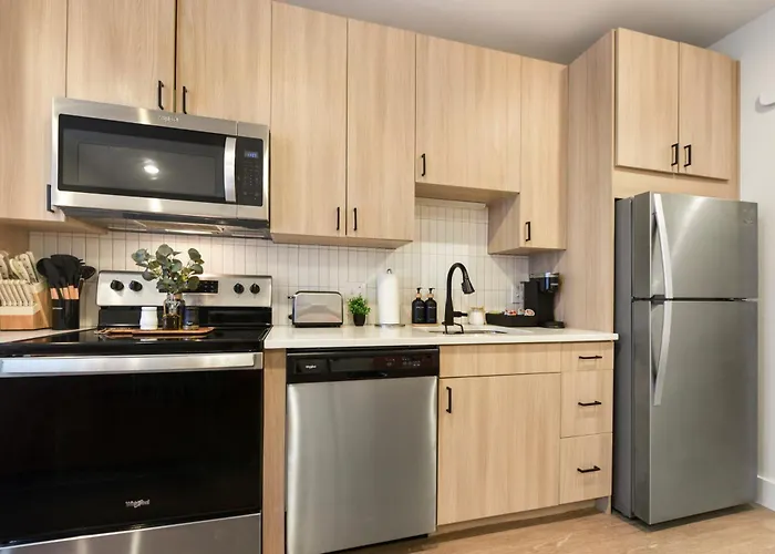 Lux King Bed Gym Free Parking Apartment Pittsburgh