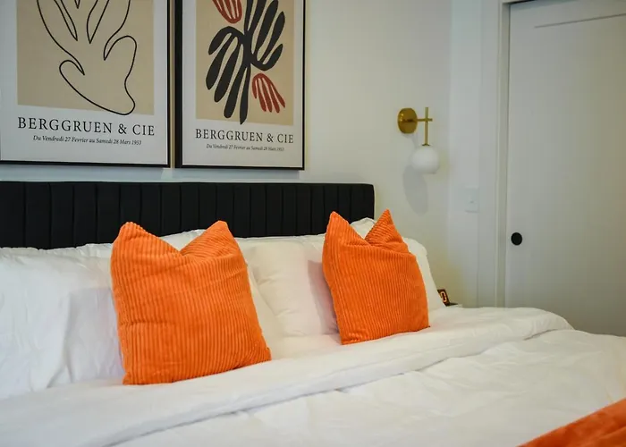 Lux King Bed Gym Free Parking * Pittsburgh