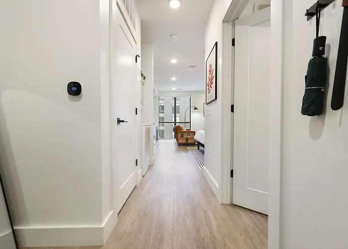 Apartment Lux King Bed Gym Free Parking
